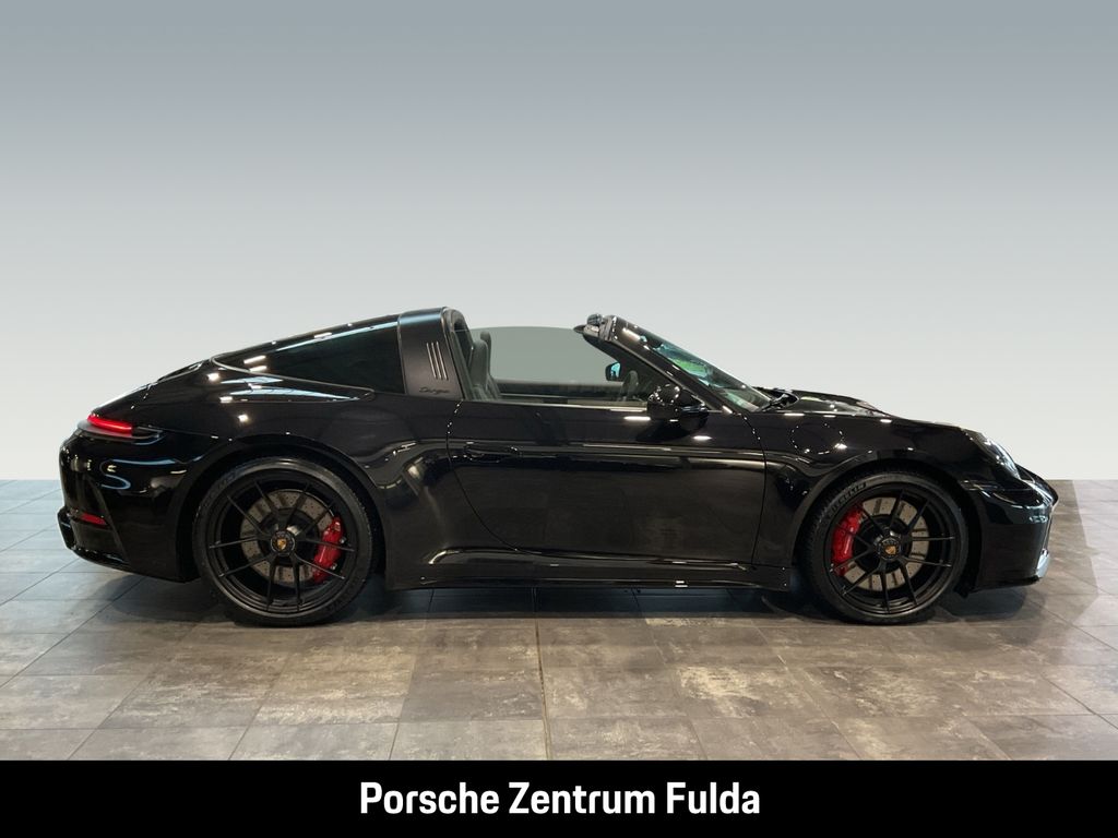 Porsche 992 2025