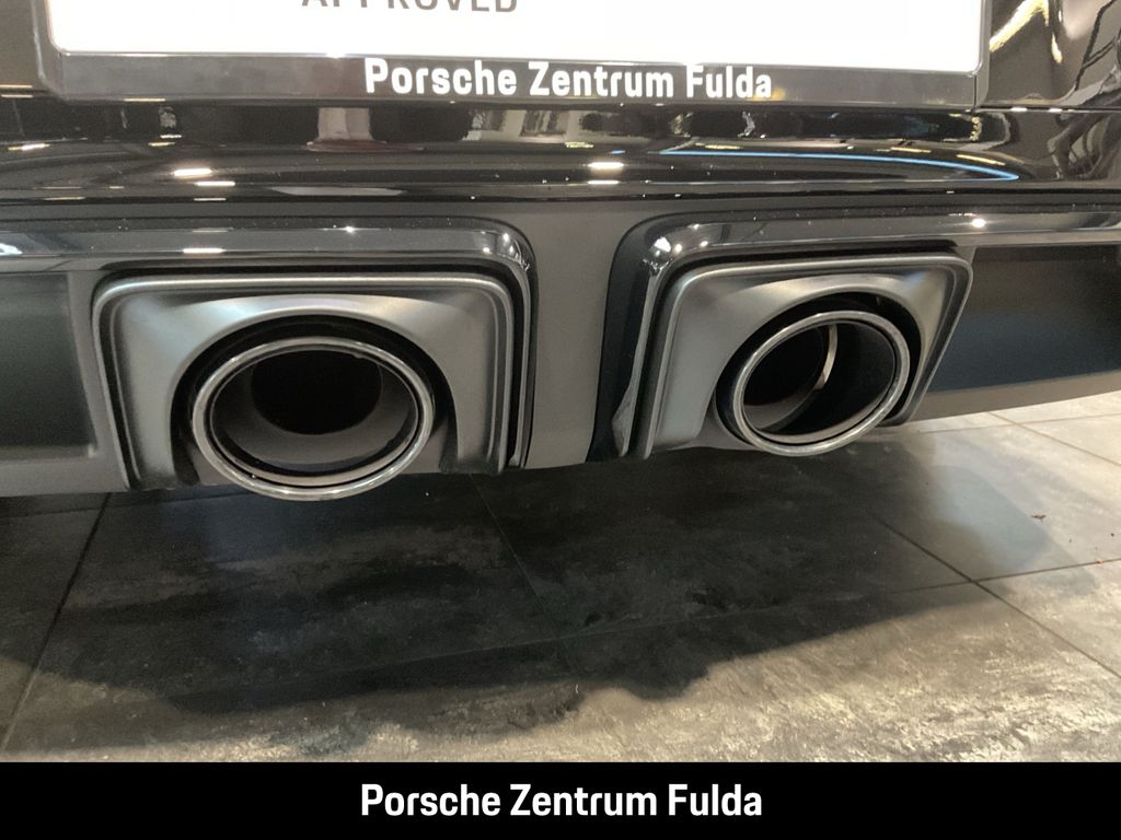 Porsche 992 2025