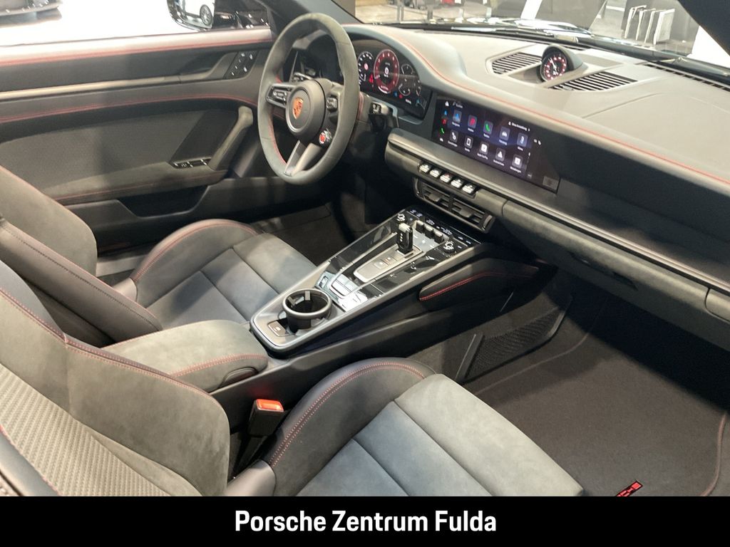 Porsche 992 2025