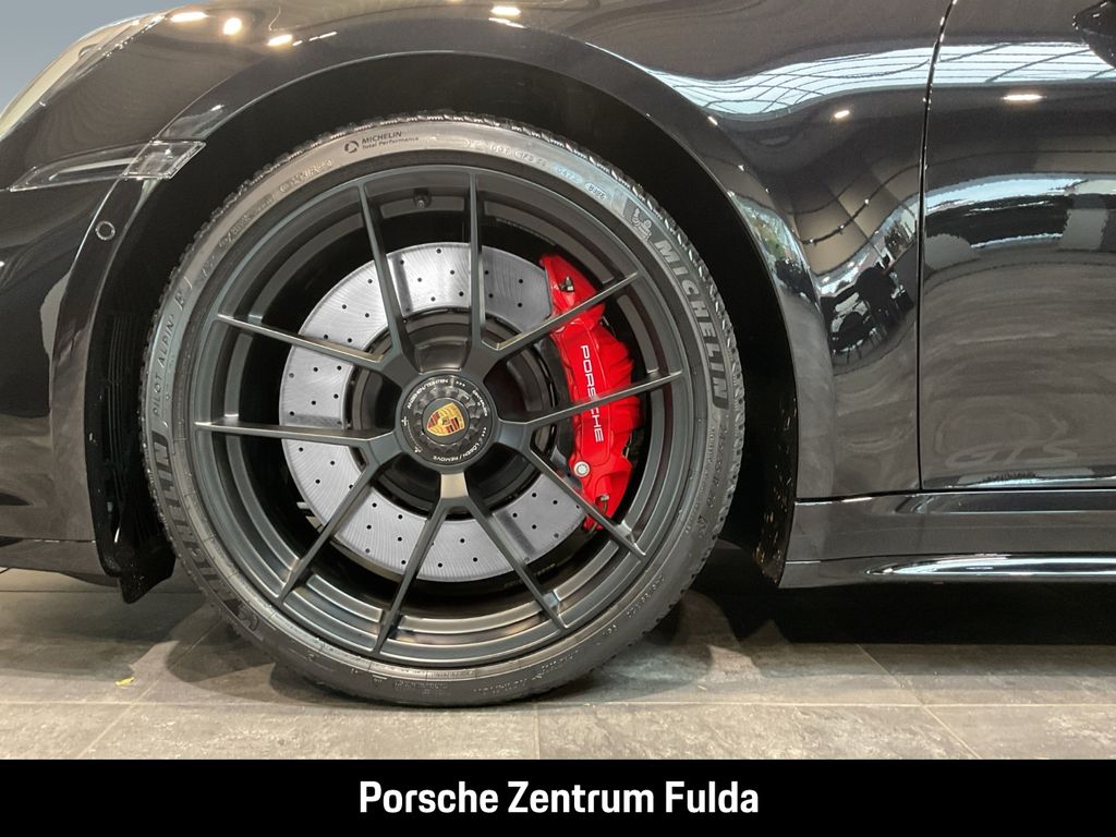 Porsche 992 2025