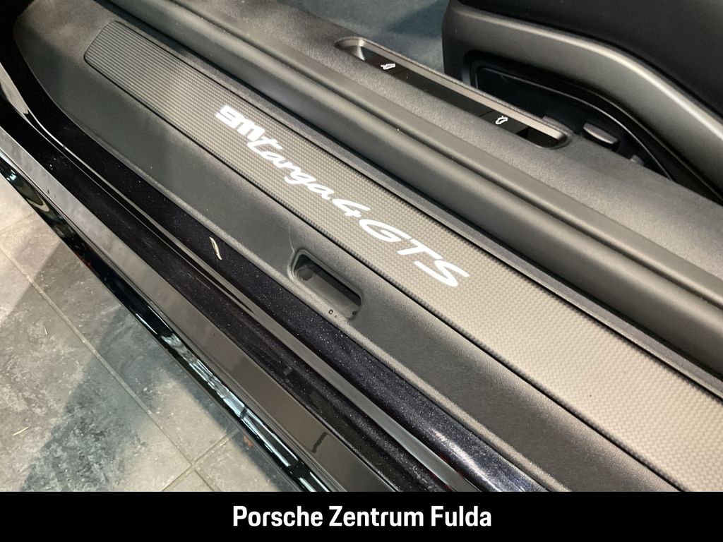 Porsche 992 2025