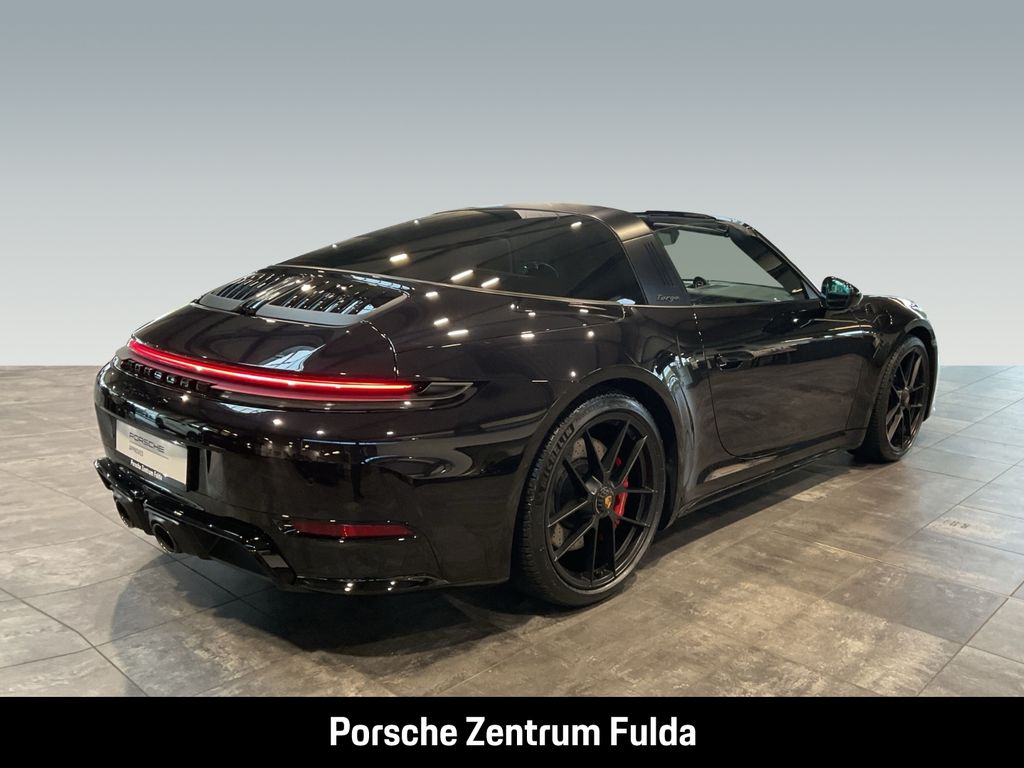 Porsche 992 2025