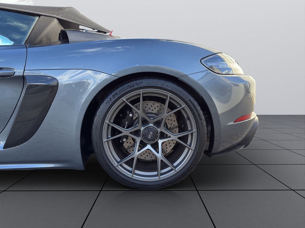 Porsche Boxster 2025