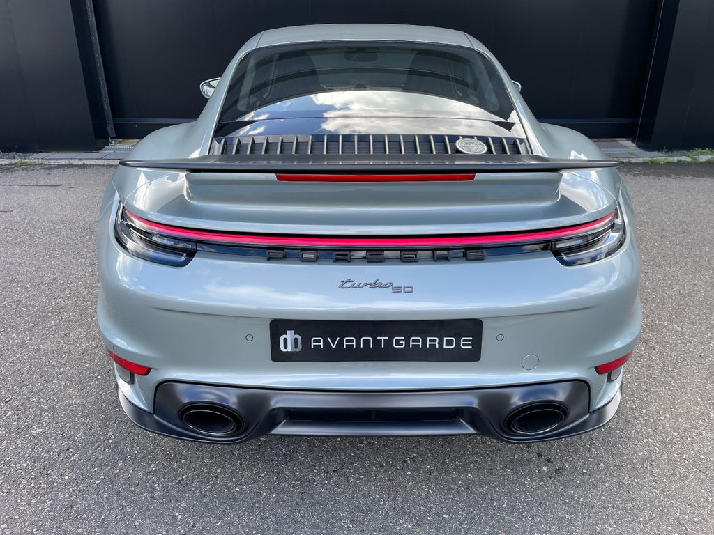 Porsche 992 2025