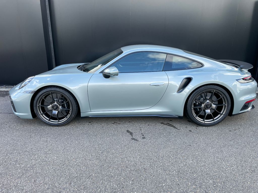 Porsche 992 2025