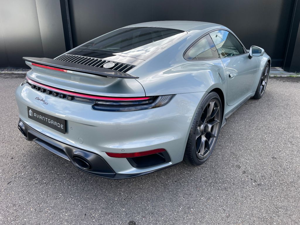 Porsche 992 2025