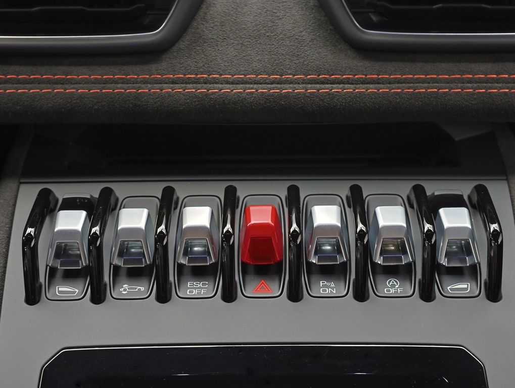 Lamborghini Huracán 2024