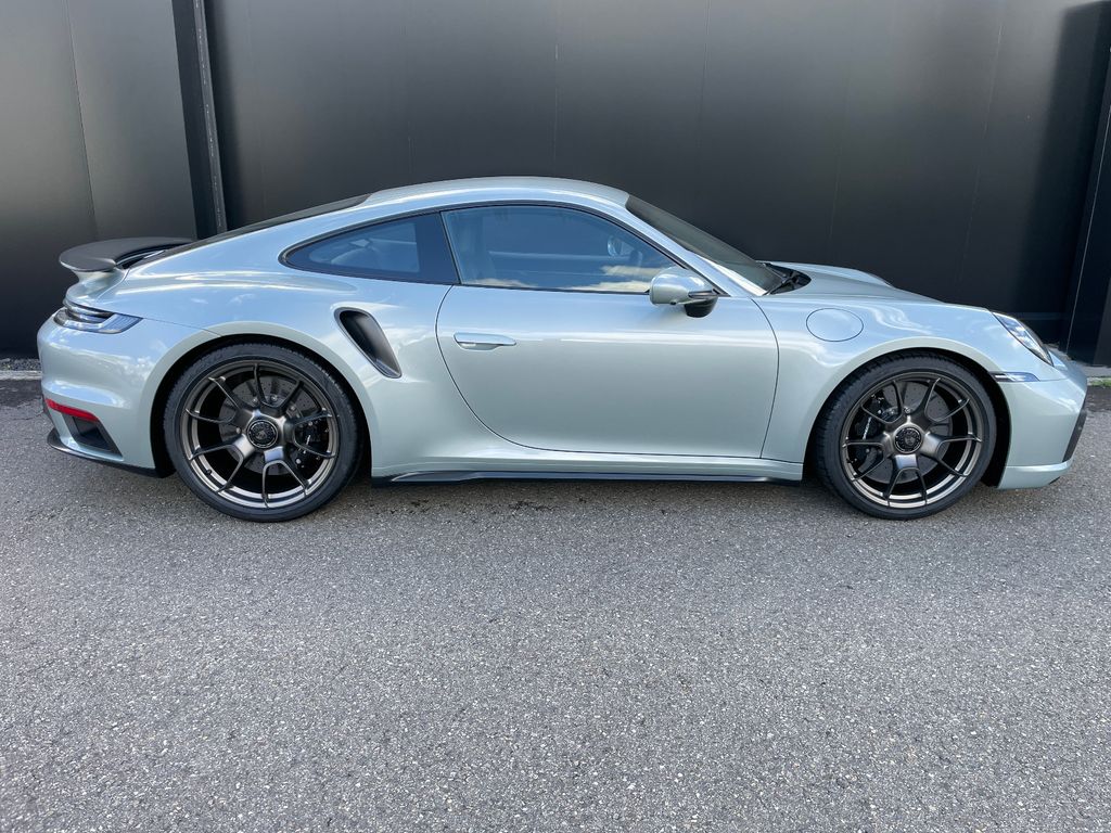 Porsche 992 2025