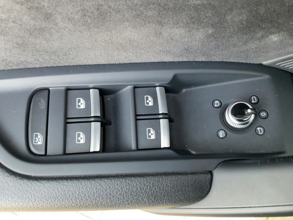 Audi SQ5 2023