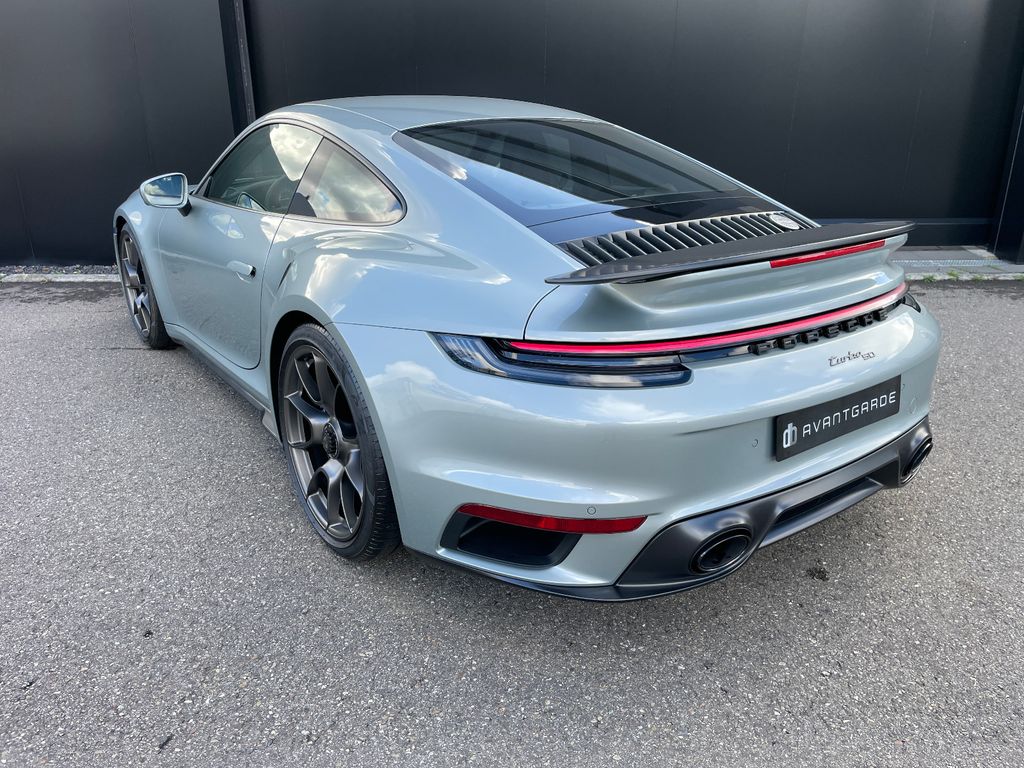 Porsche 992 2025