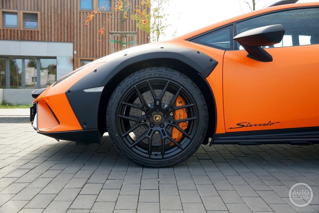 Lamborghini Huracán 2024