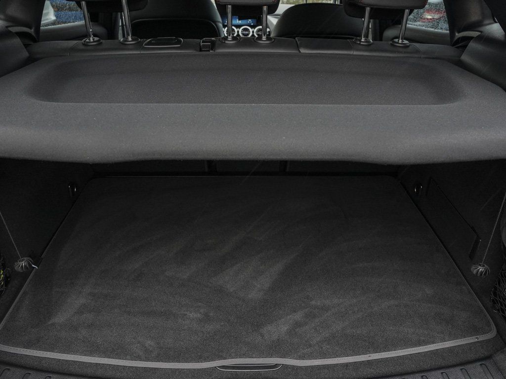 Mercedes-Benz GLA 200 2025