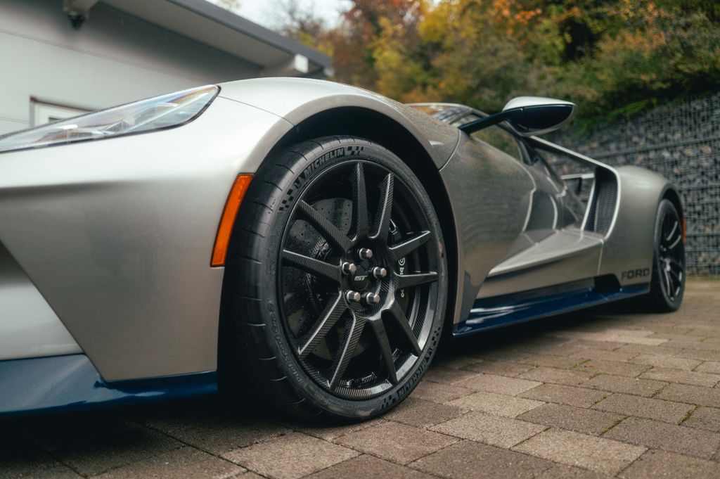 Ford GT
