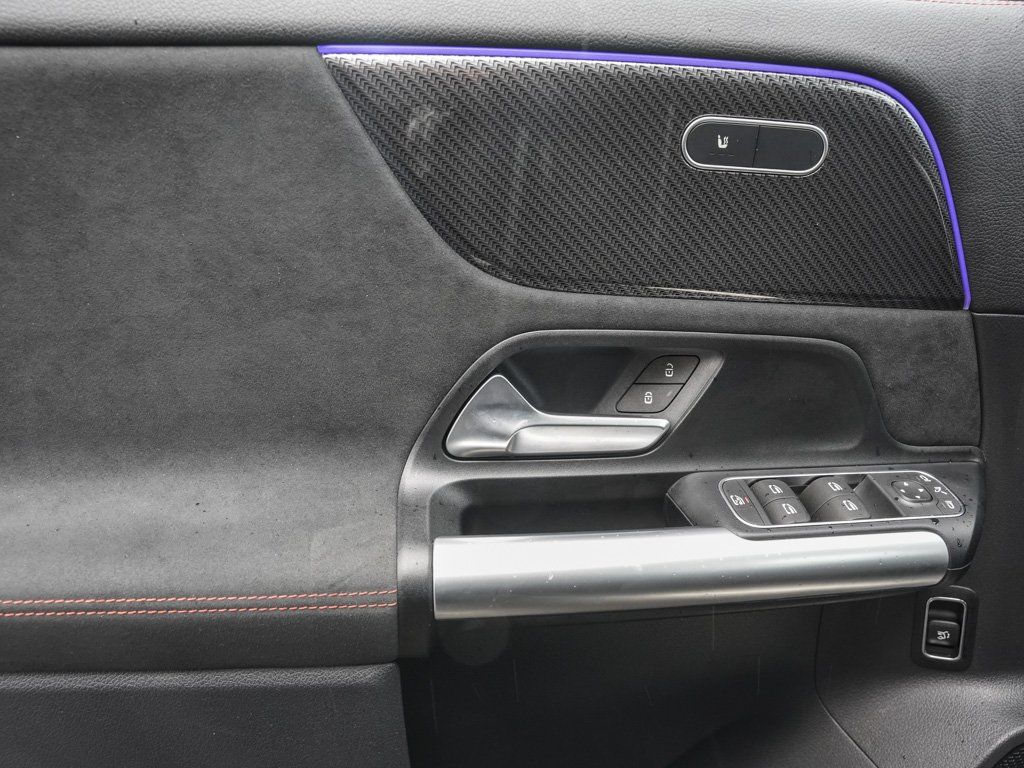 Mercedes-Benz GLA 200 2025