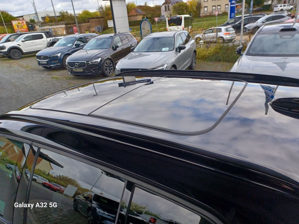 Volvo XC40 2025