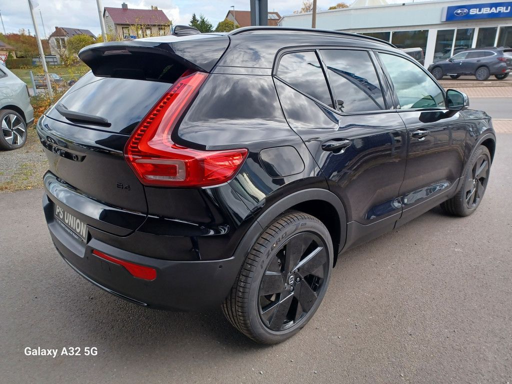 Volvo XC40 2025
