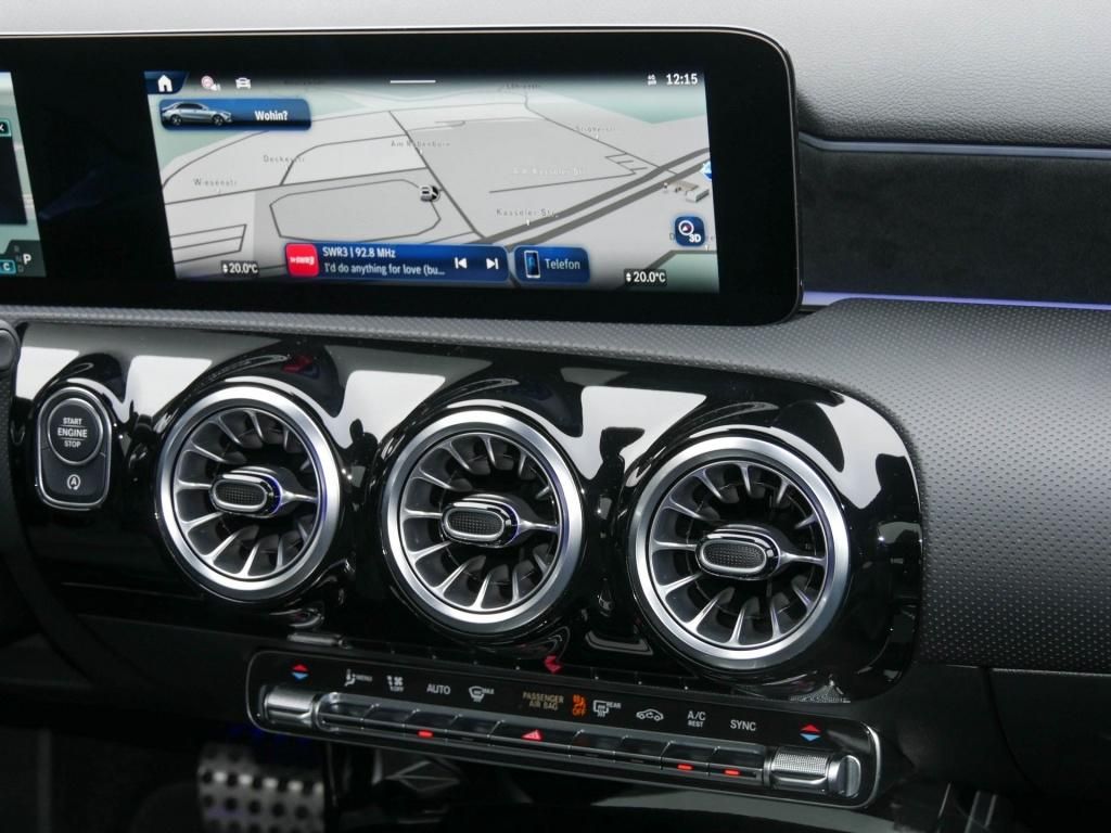 Mercedes-Benz A 220 2024