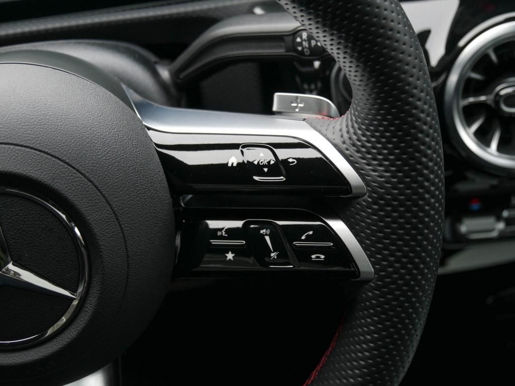 Mercedes-Benz A 220 2024