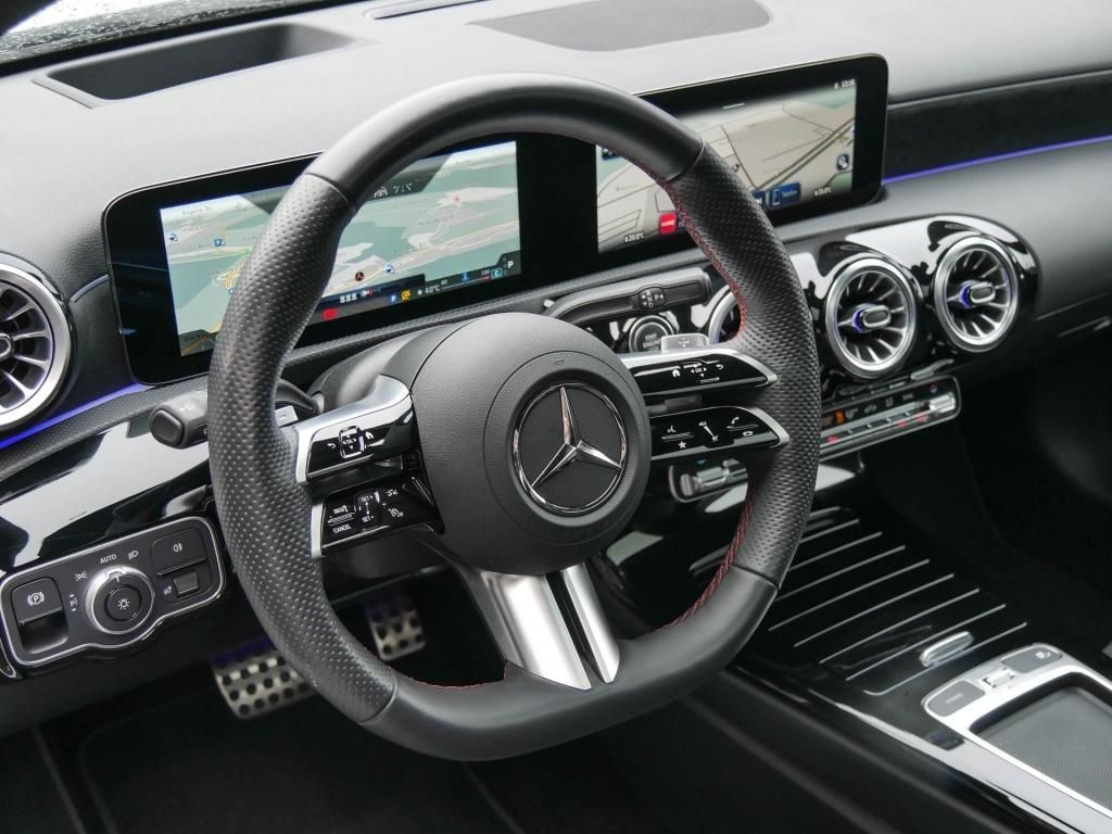 Mercedes-Benz A 220 2024