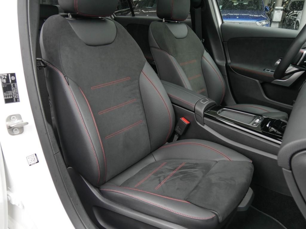 Mercedes-Benz A 220 2024