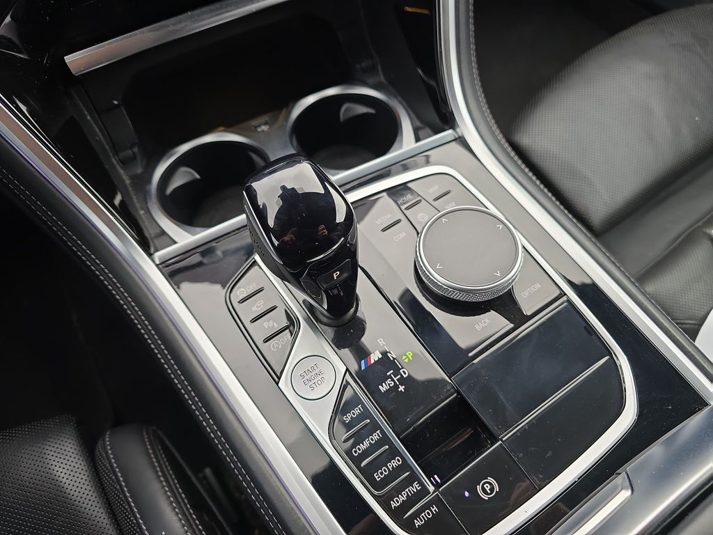 BMW M850 2021