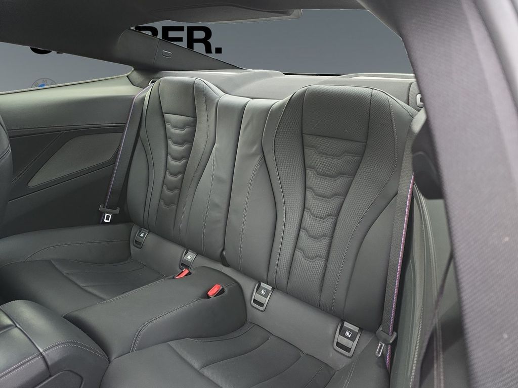 BMW M850 2021
