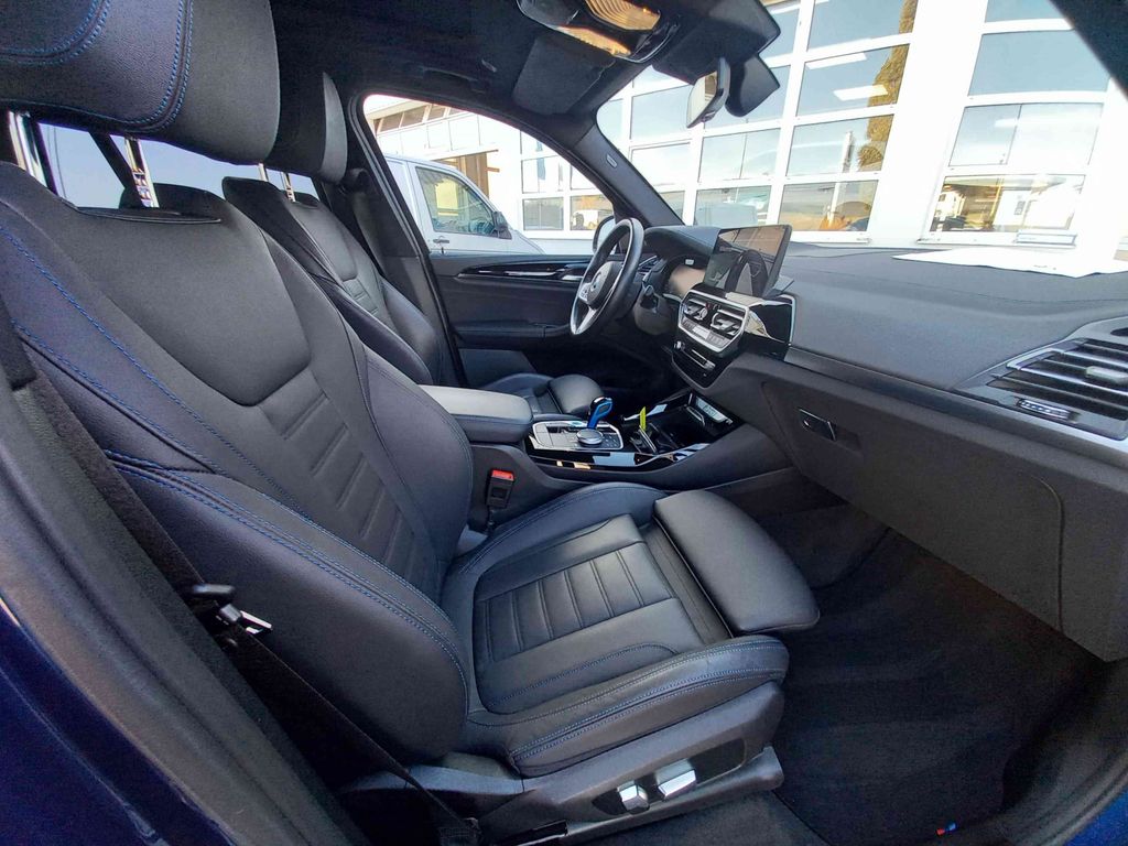 BMW iX3 2022