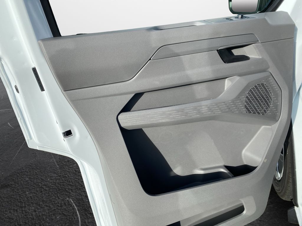 Volkswagen T7 Transporter