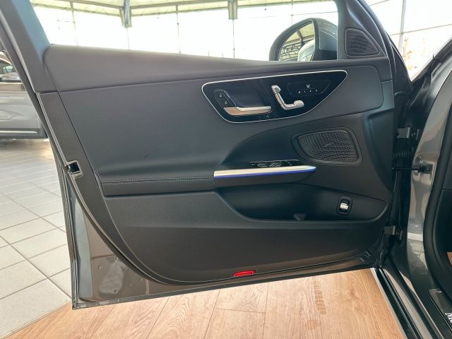 Mercedes-Benz C 220 2025
