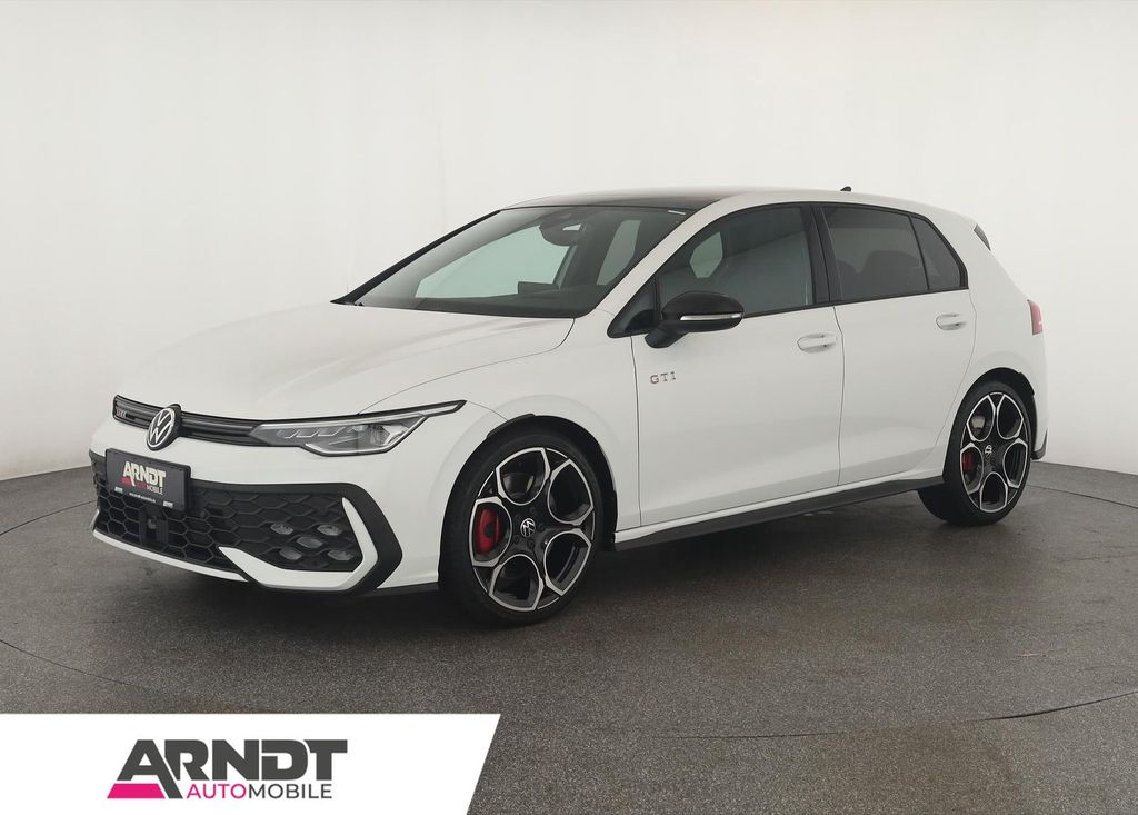 Volkswagen Golf 2025