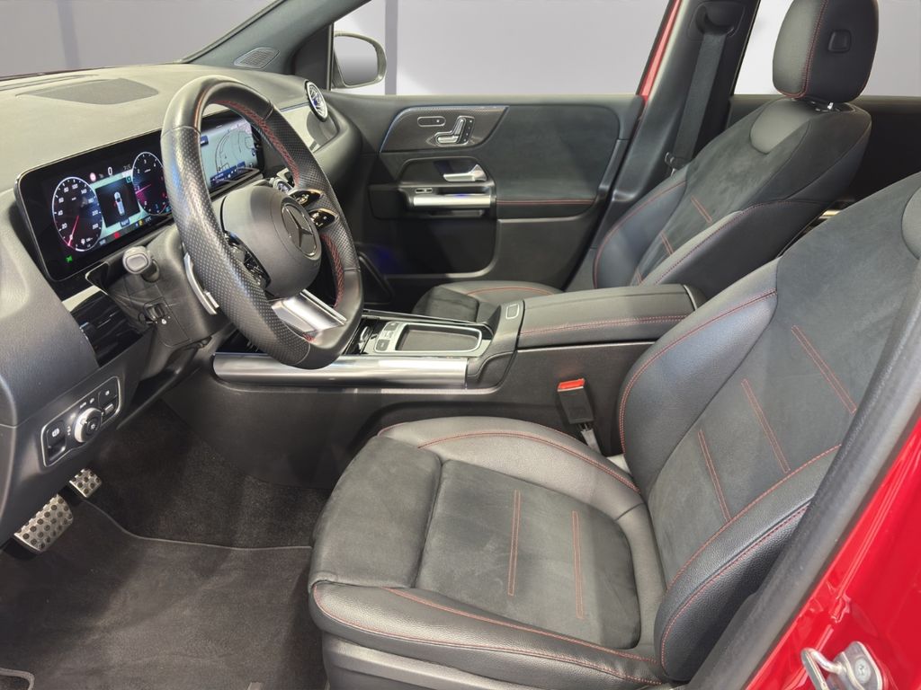 Mercedes-Benz B 220 2024