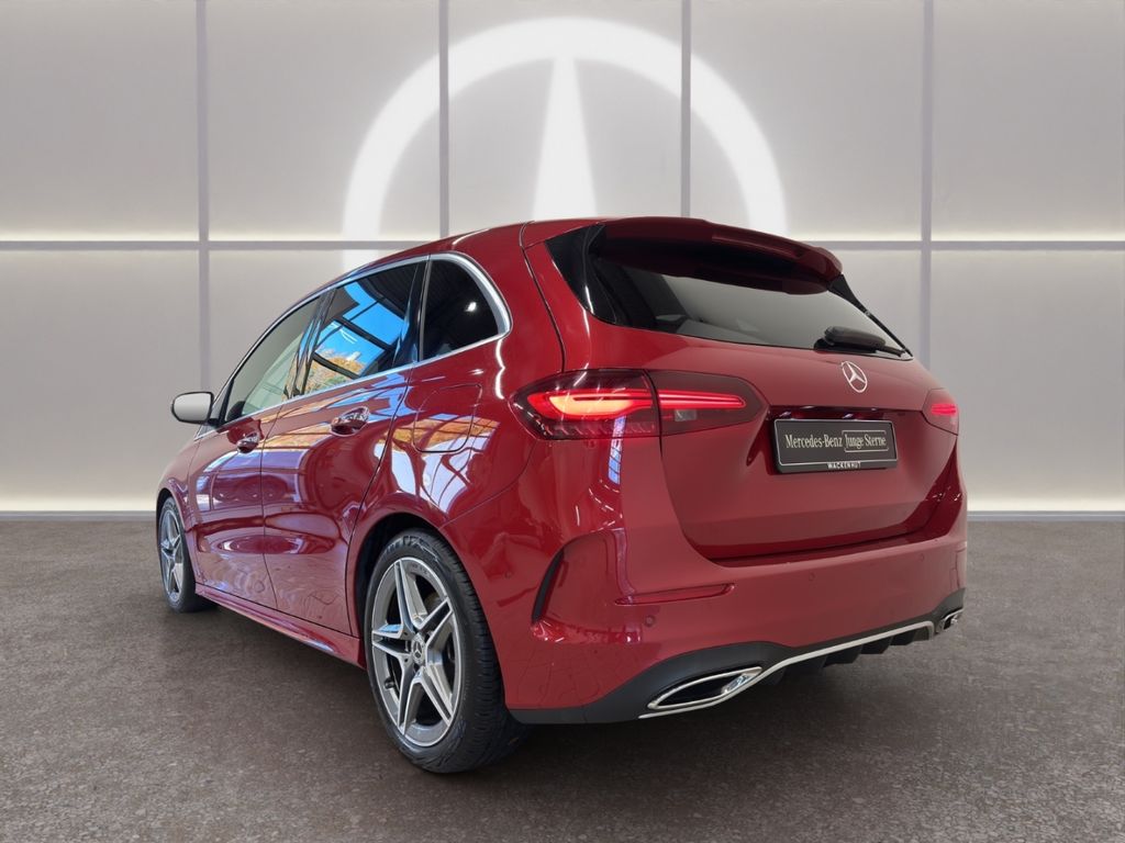 Mercedes-Benz B 220 2024