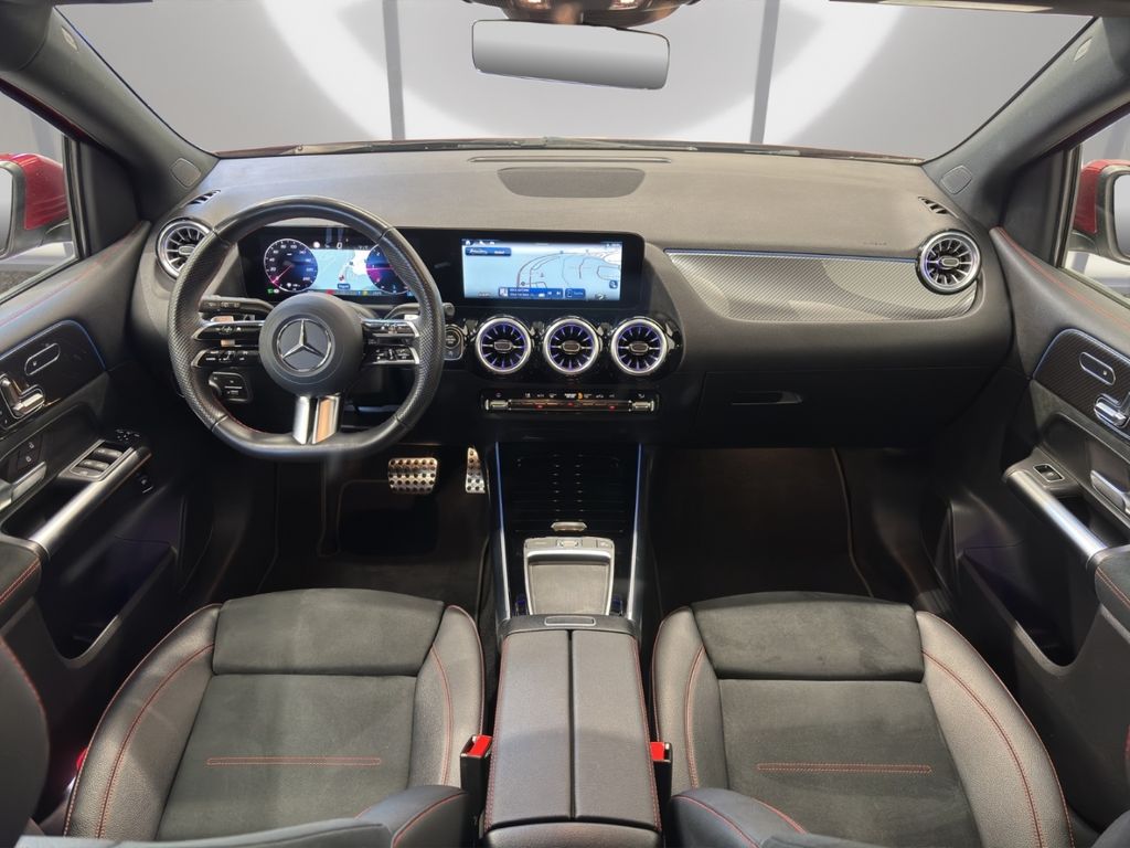 Mercedes-Benz B 220 2024