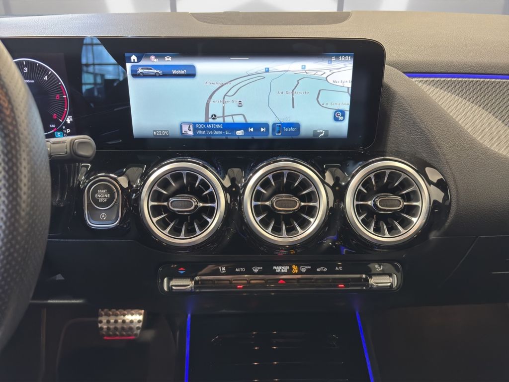 Mercedes-Benz B 220 2024