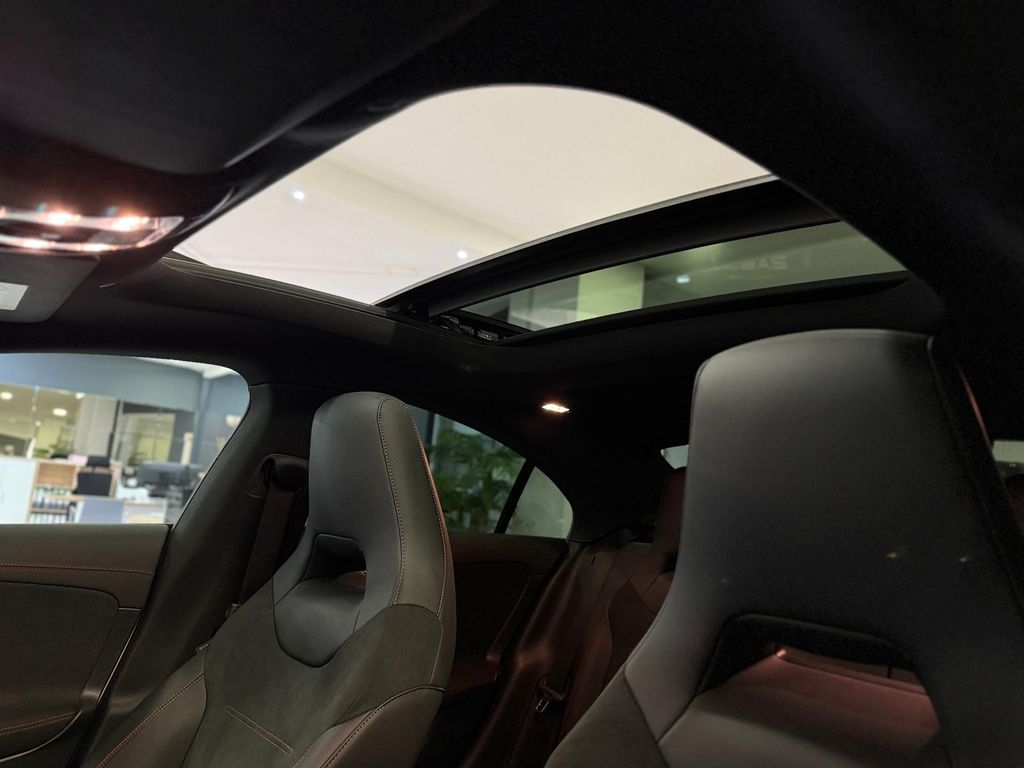 Mercedes-Benz CLA 250 2021
