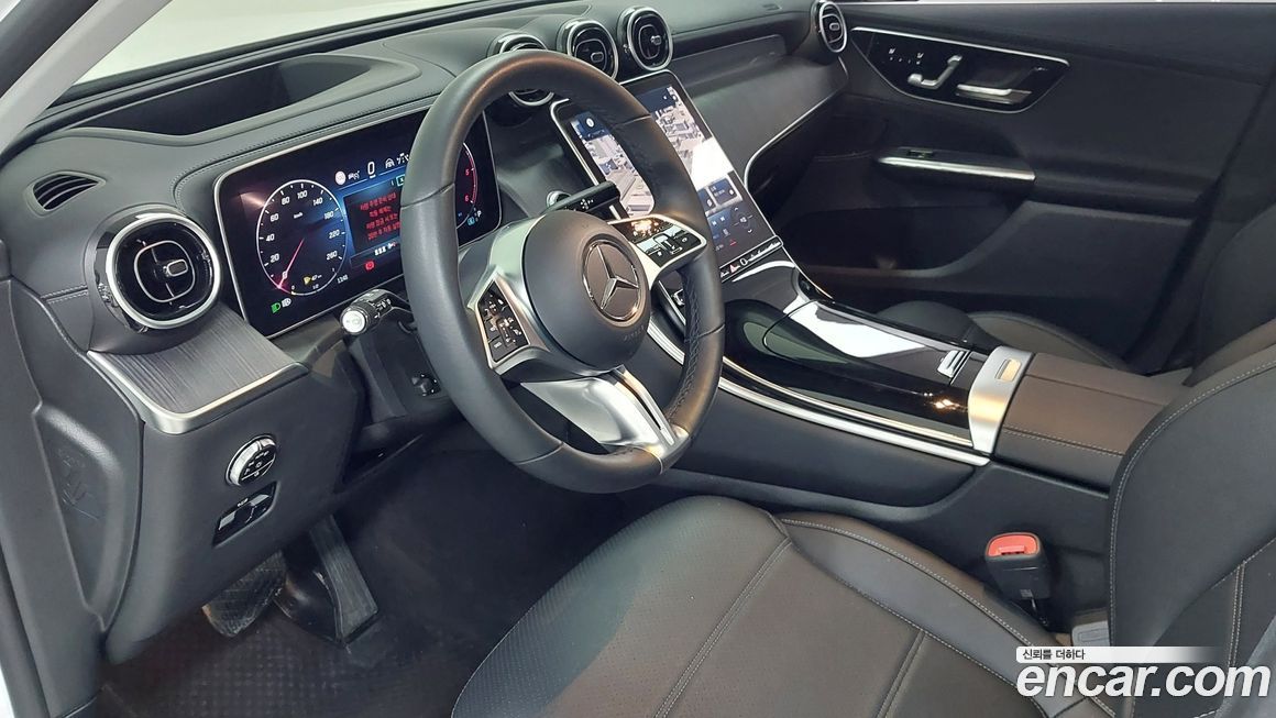 Mercedes-Benz GLC-Class 2024