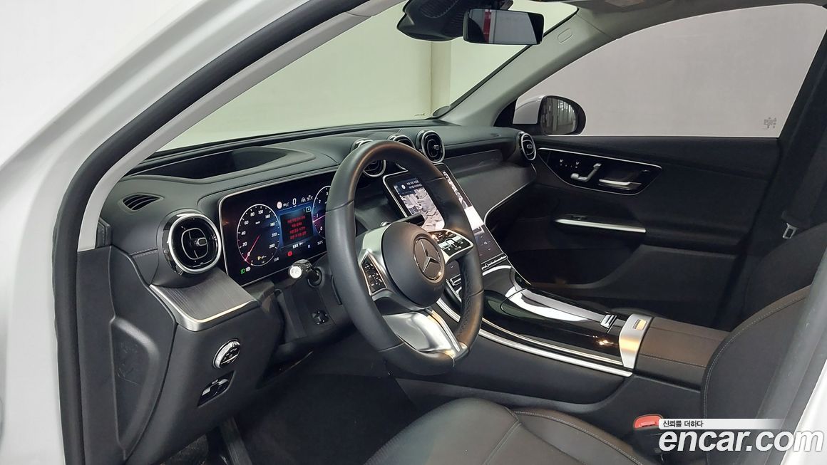 Mercedes-Benz GLC-Class 2024