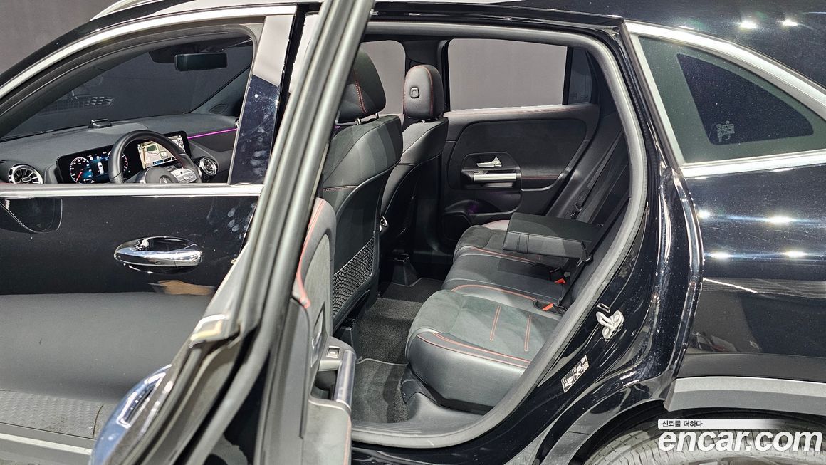 Mercedes-Benz GLA-Class 2023