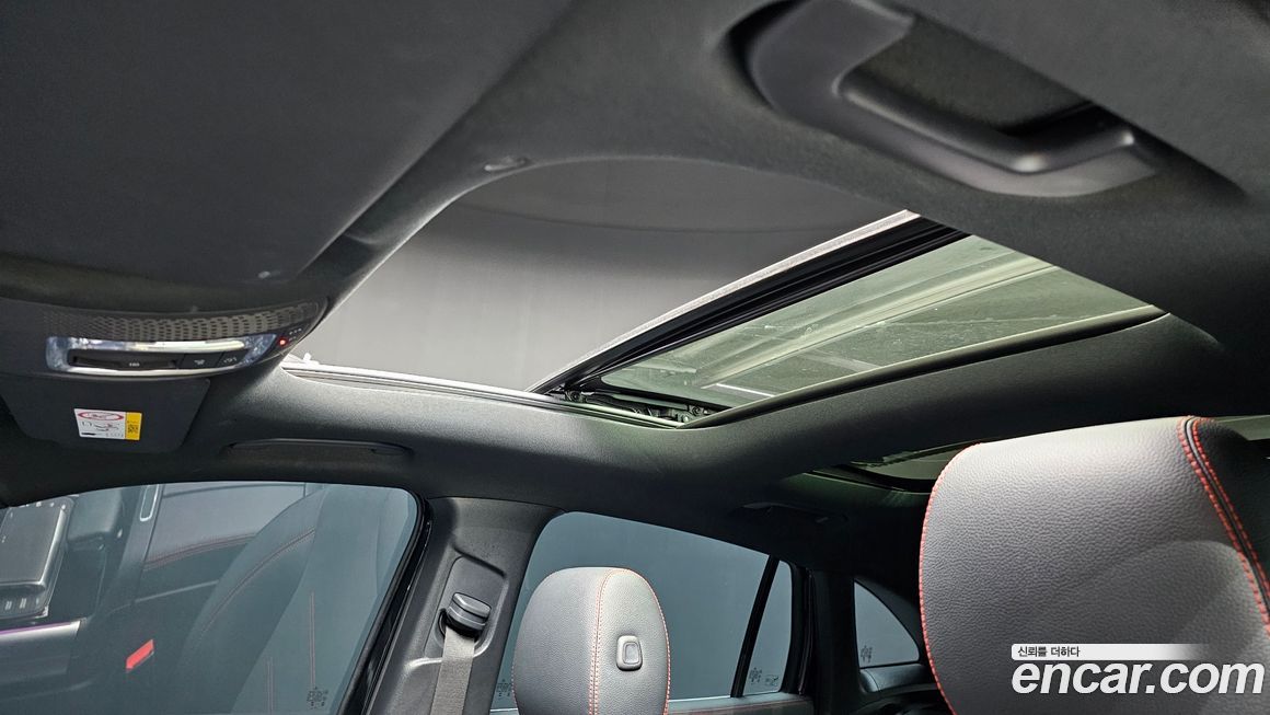 Mercedes-Benz GLA-Class 2023