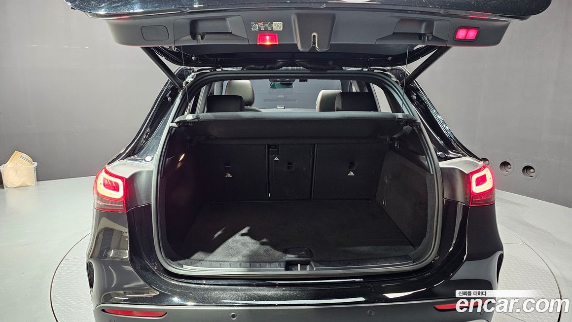 Mercedes-Benz GLA-Class 2023