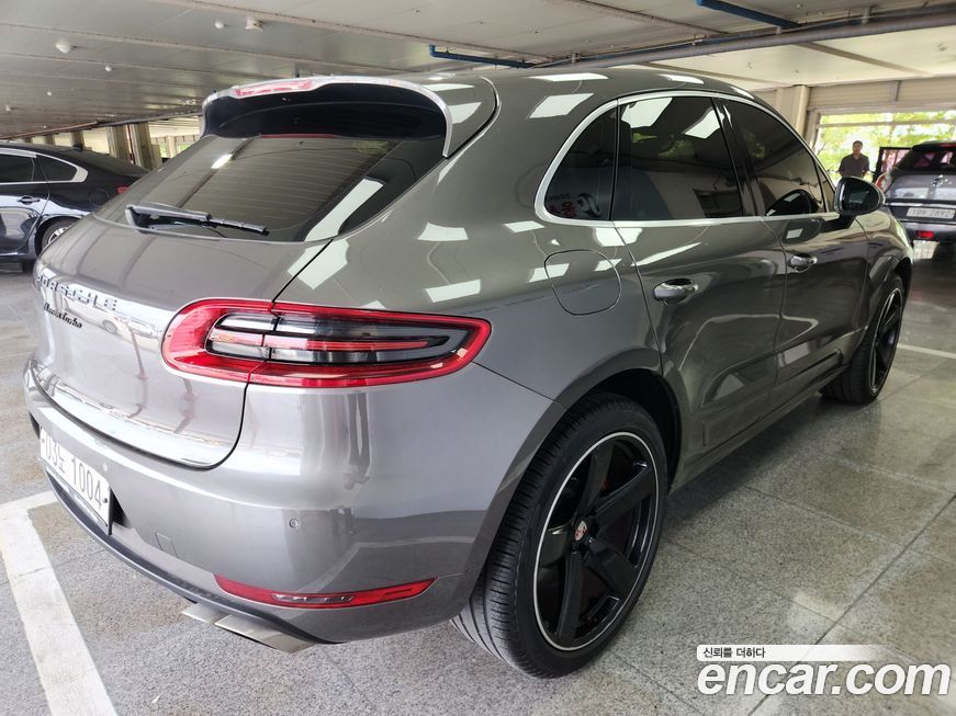 Porsche Macan 2015