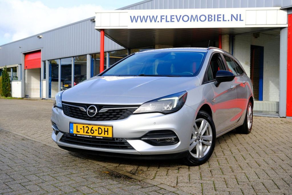 Opel Astra 2021