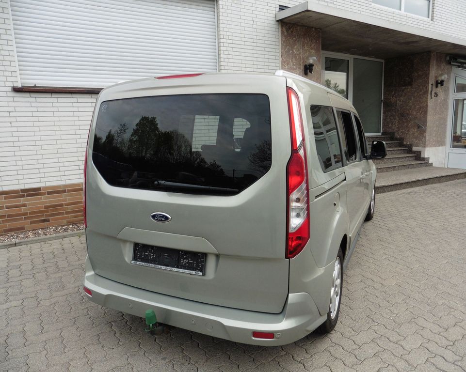 Ford Grand Tourneo 2015