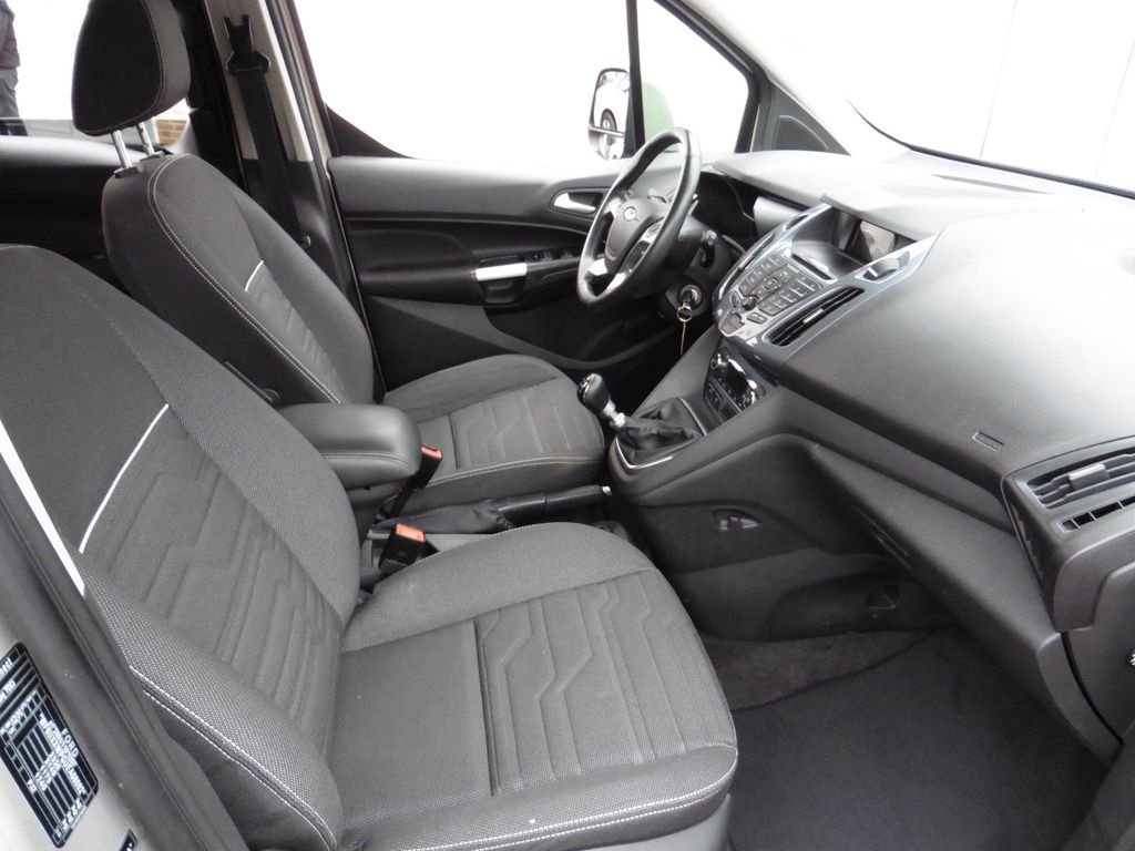 Ford Grand Tourneo 2015