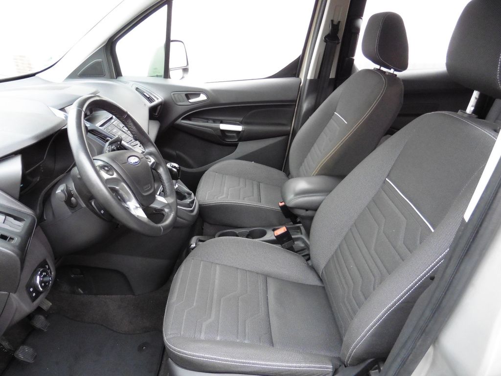 Ford Grand Tourneo 2015