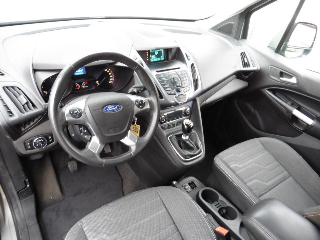 Ford Grand Tourneo 2015