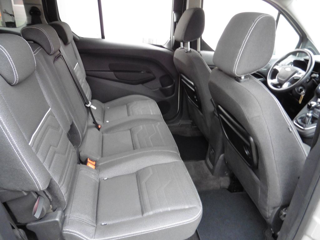 Ford Grand Tourneo 2015