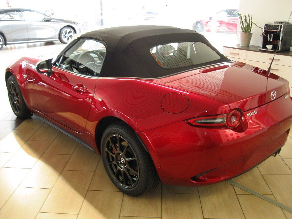 Mazda MX-5 2025