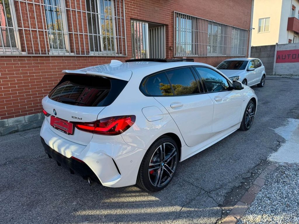BMW 120 2023