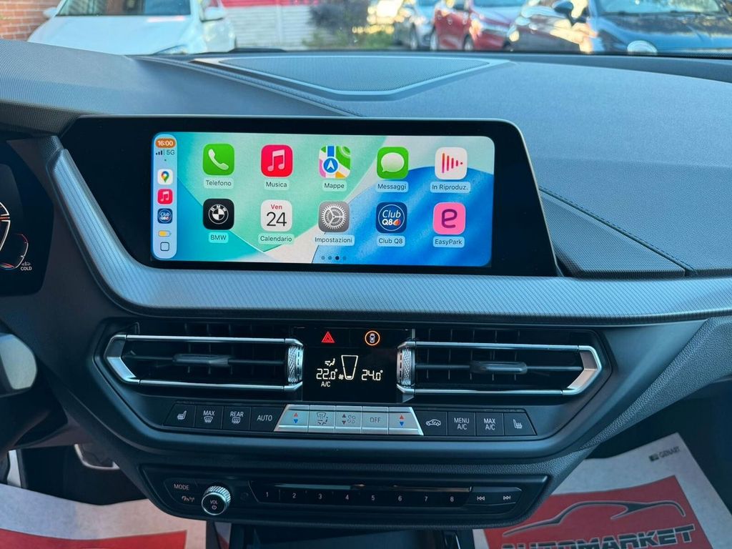 BMW 120 2023
